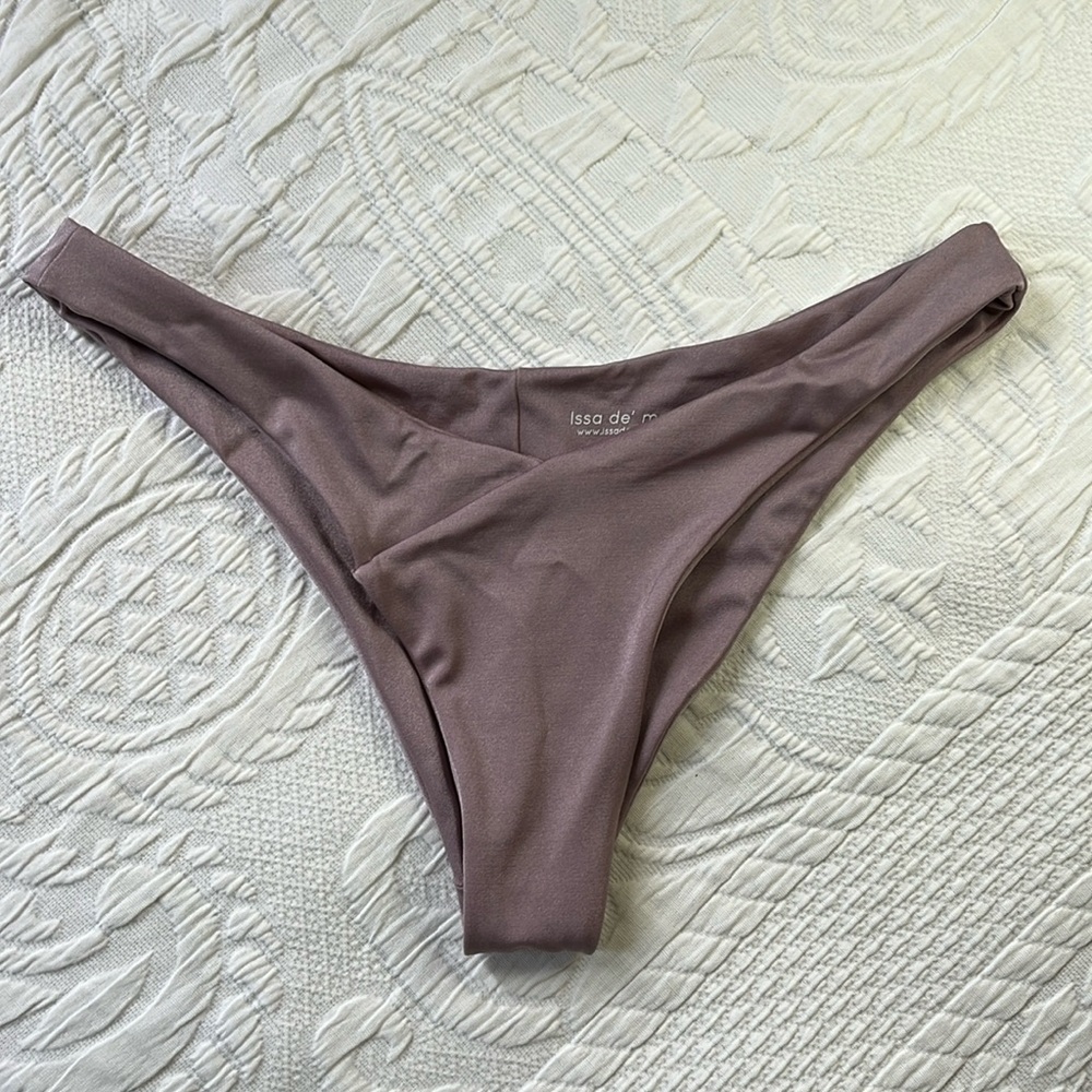 Like New>>Issa De’ Mar Lani Shimmer Swim Bottom
